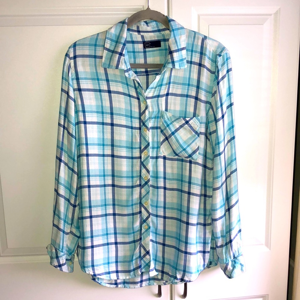 GAP Women’s Small Plaid Button up Down Shirt Blue‎ White